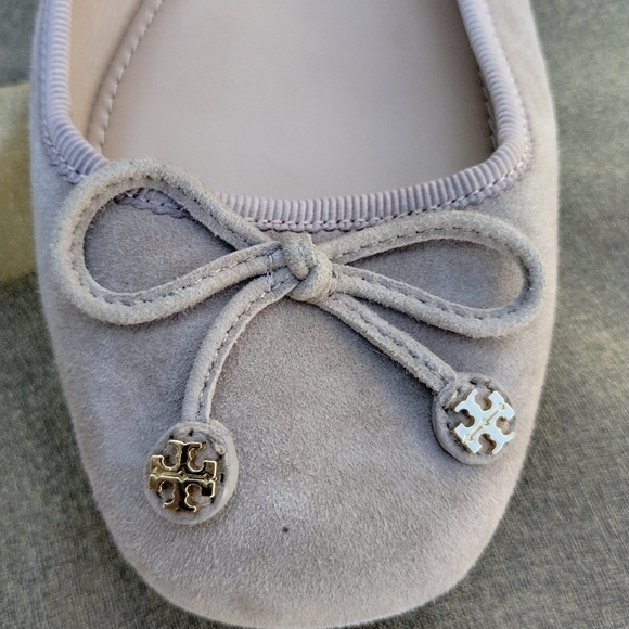 Tory Burch ballerina Grey suede Jeweled flat 8 NWT - Picture 4 of 4